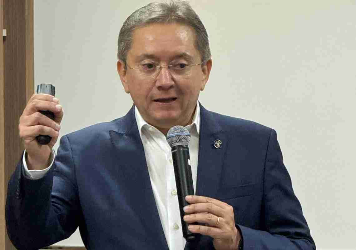 Presidente do Instituto Empresariar aborda desafios na sucessão das construtoras durante palestra no Sinduscon-CE